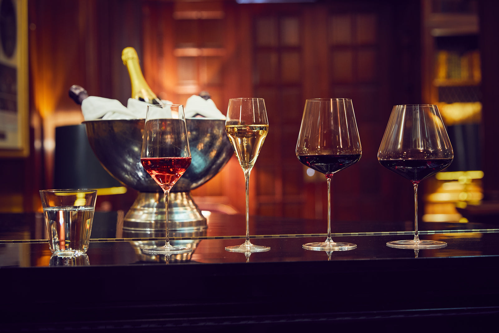 wine glass, red wine glass, wine glasses, white wine glass, zalto, zalto glasses, water glass, glassware, champagne glasses, glassware dubai, burgundy glass, wine decanter