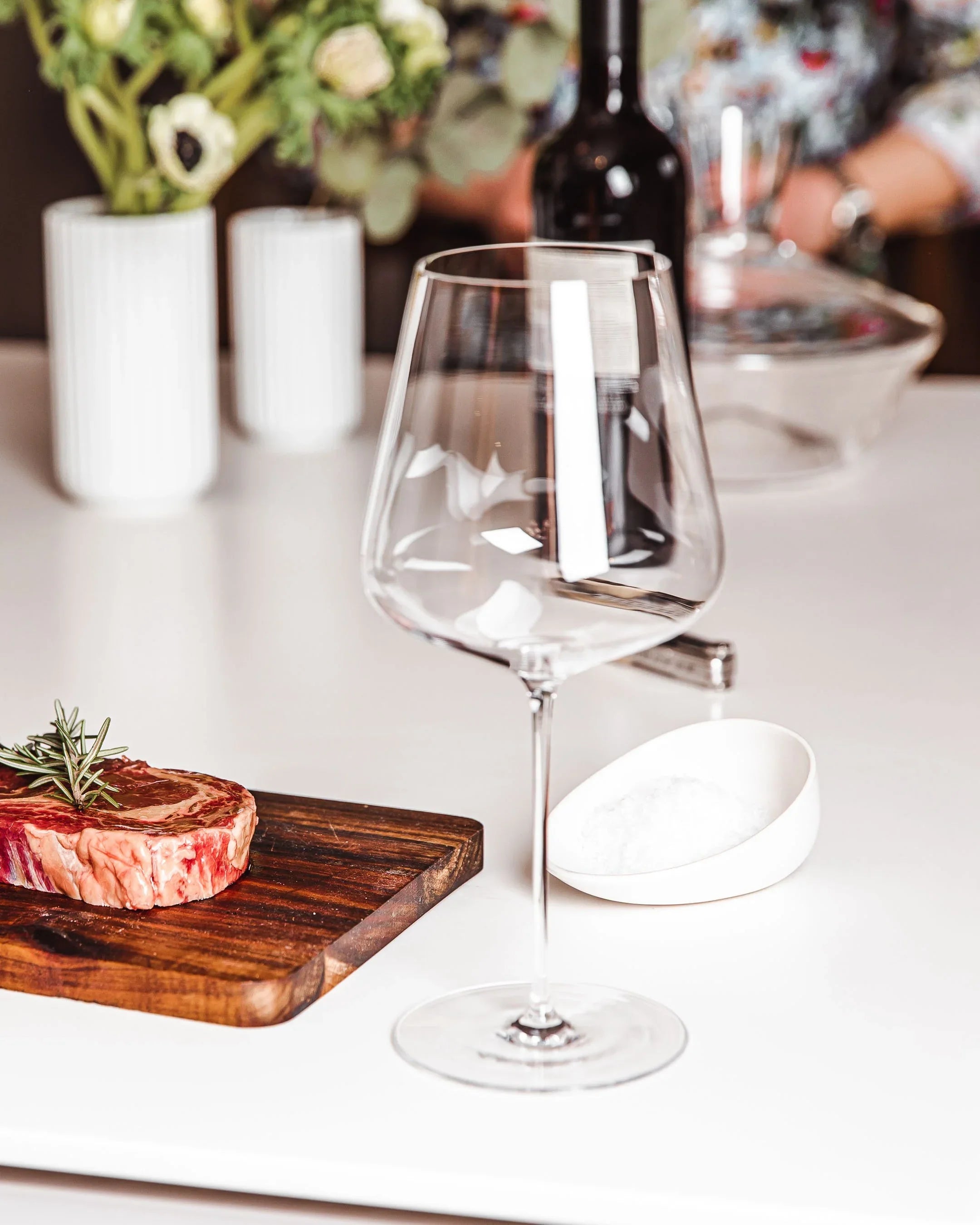 wine glass, red wine glass, wine glasses, zalto, zalto glasses, glassware,glassware dubai, burgundy glass