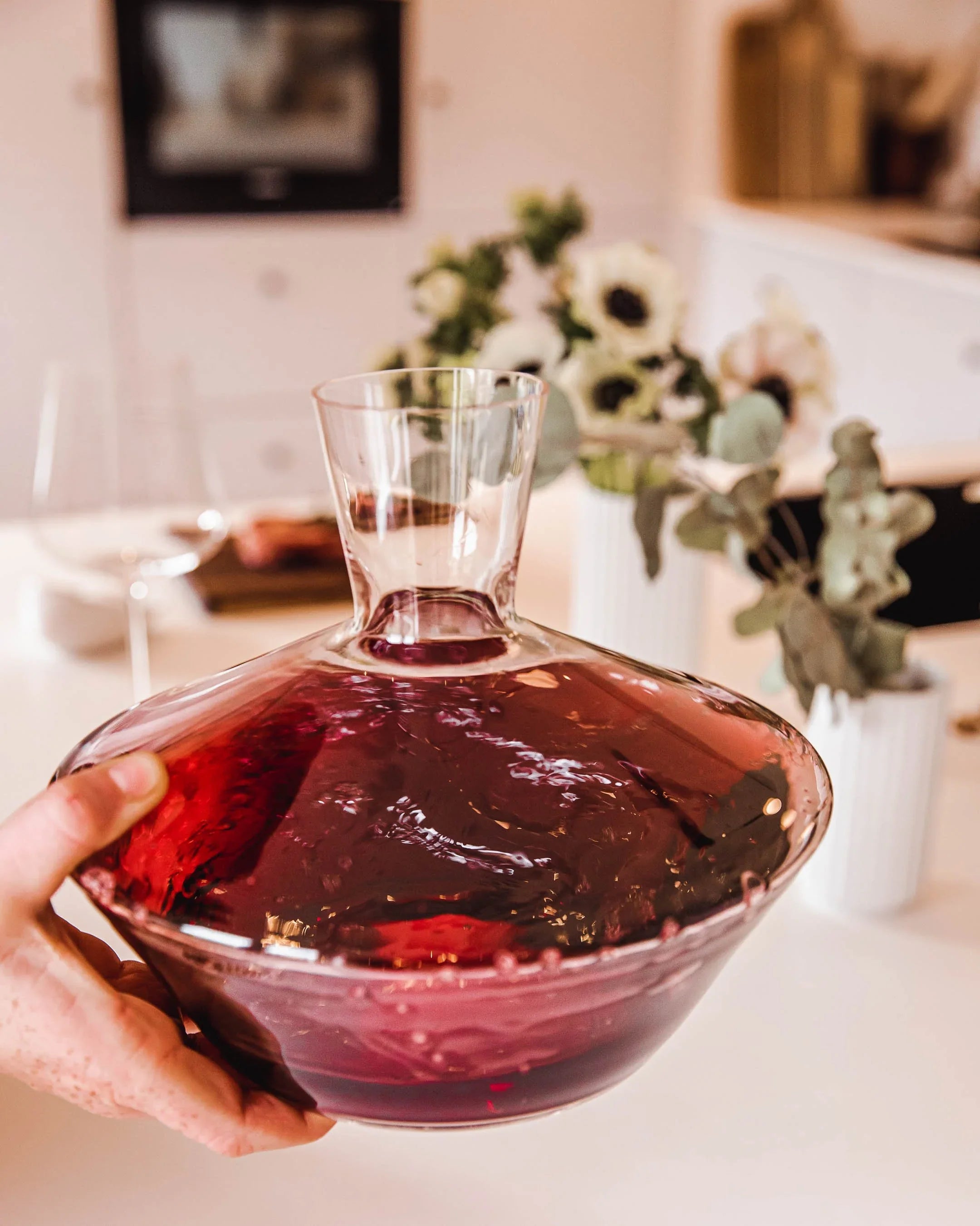wine glass, red wine glass, wine glasses, white wine glass, zalto, zalto glasses, water glass, glassware, champagne glasses, glassware dubai, burgundy glass, wine decanter