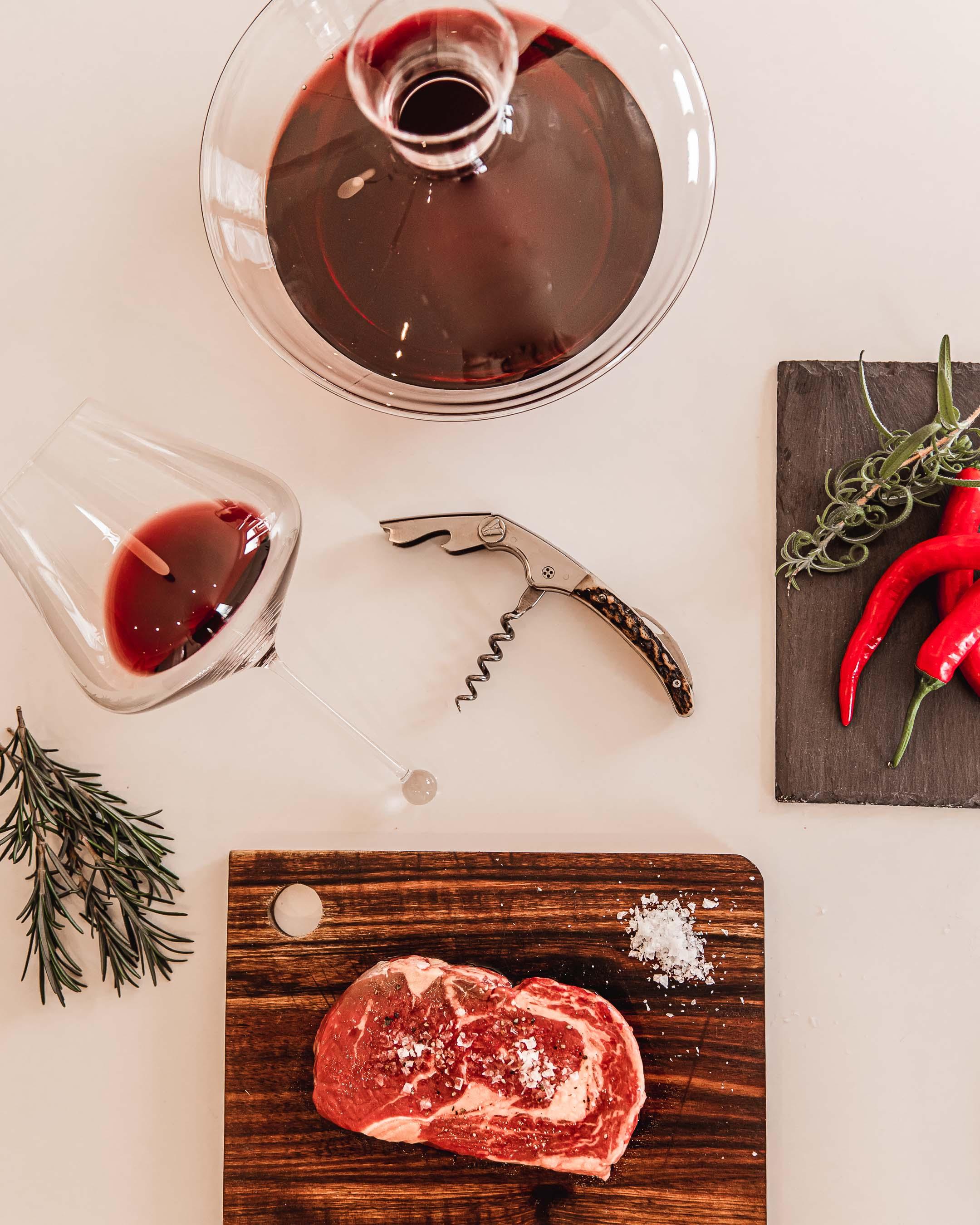 wine glass, red wine glass, wine glasses, white wine glass, zalto, zalto glasses, water glass, glassware, champagne glasses, glassware dubai, burgundy glass, wine decanter