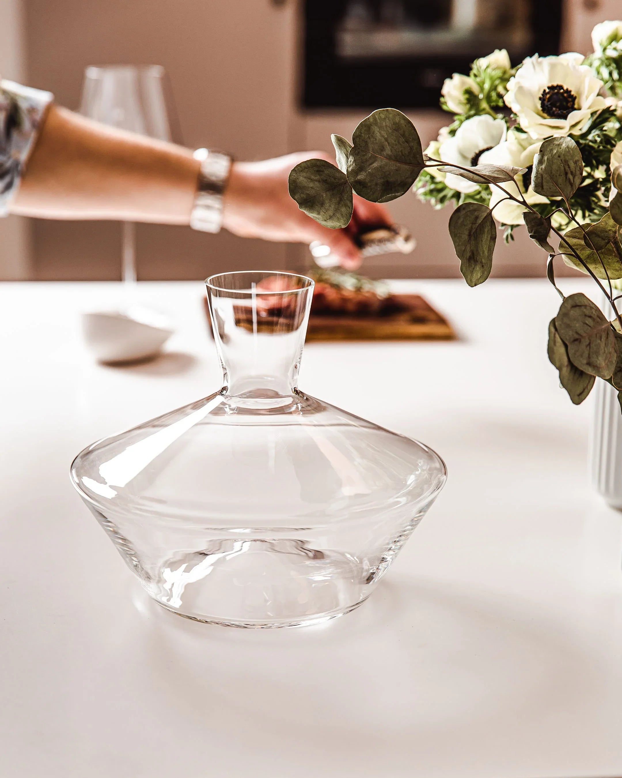 wine glass, red wine glass, wine glasses, white wine glass, zalto, zalto glasses, water glass, glassware, champagne glasses, glassware dubai, burgundy glass, wine decanter