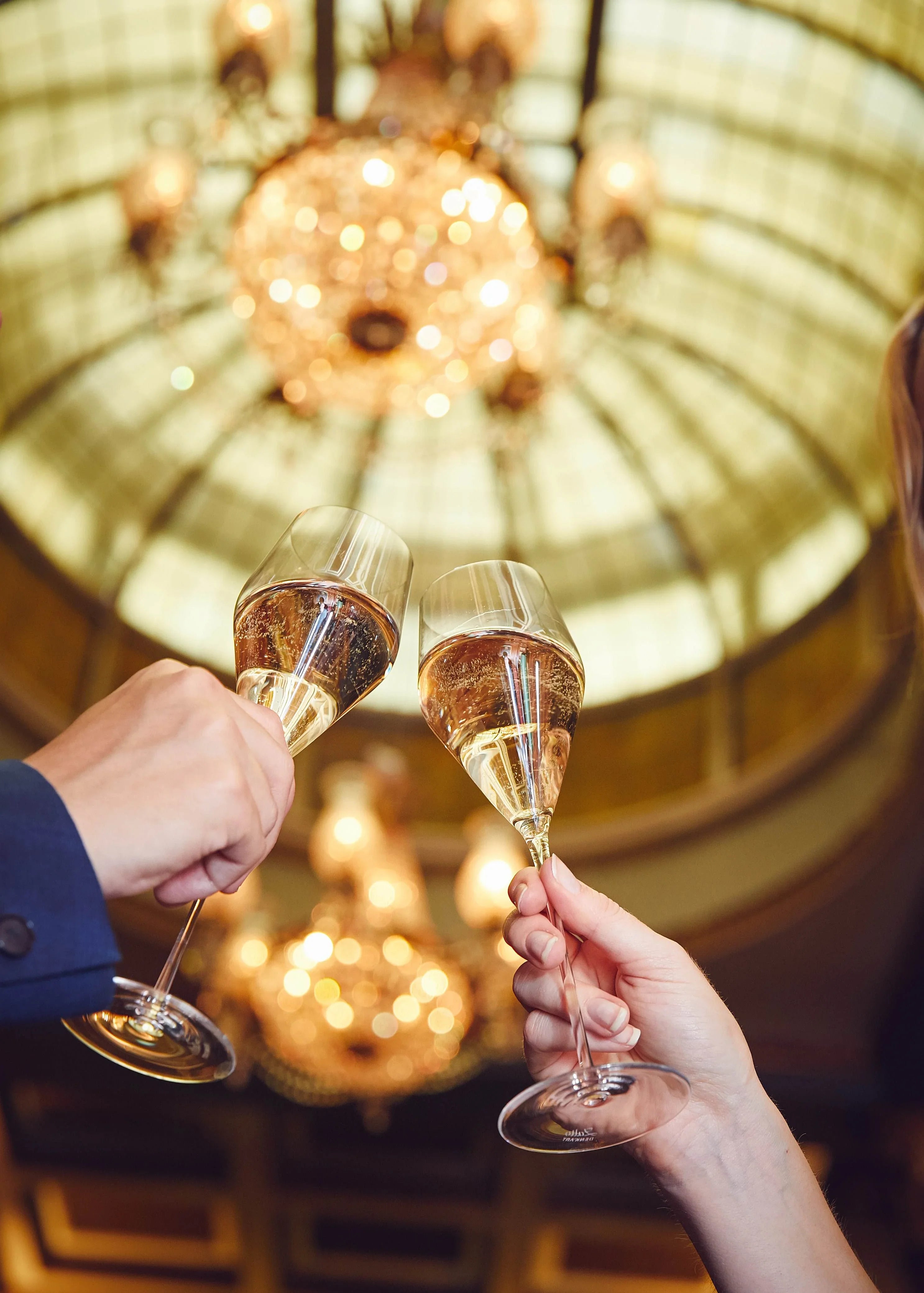  wine glass, wine glasses, white wine glass, zalto, zalto glasses, glassware, champagne glasses, glassware dubai